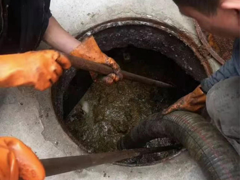 纳溪清理化粪池时如何避免沼气的危害?